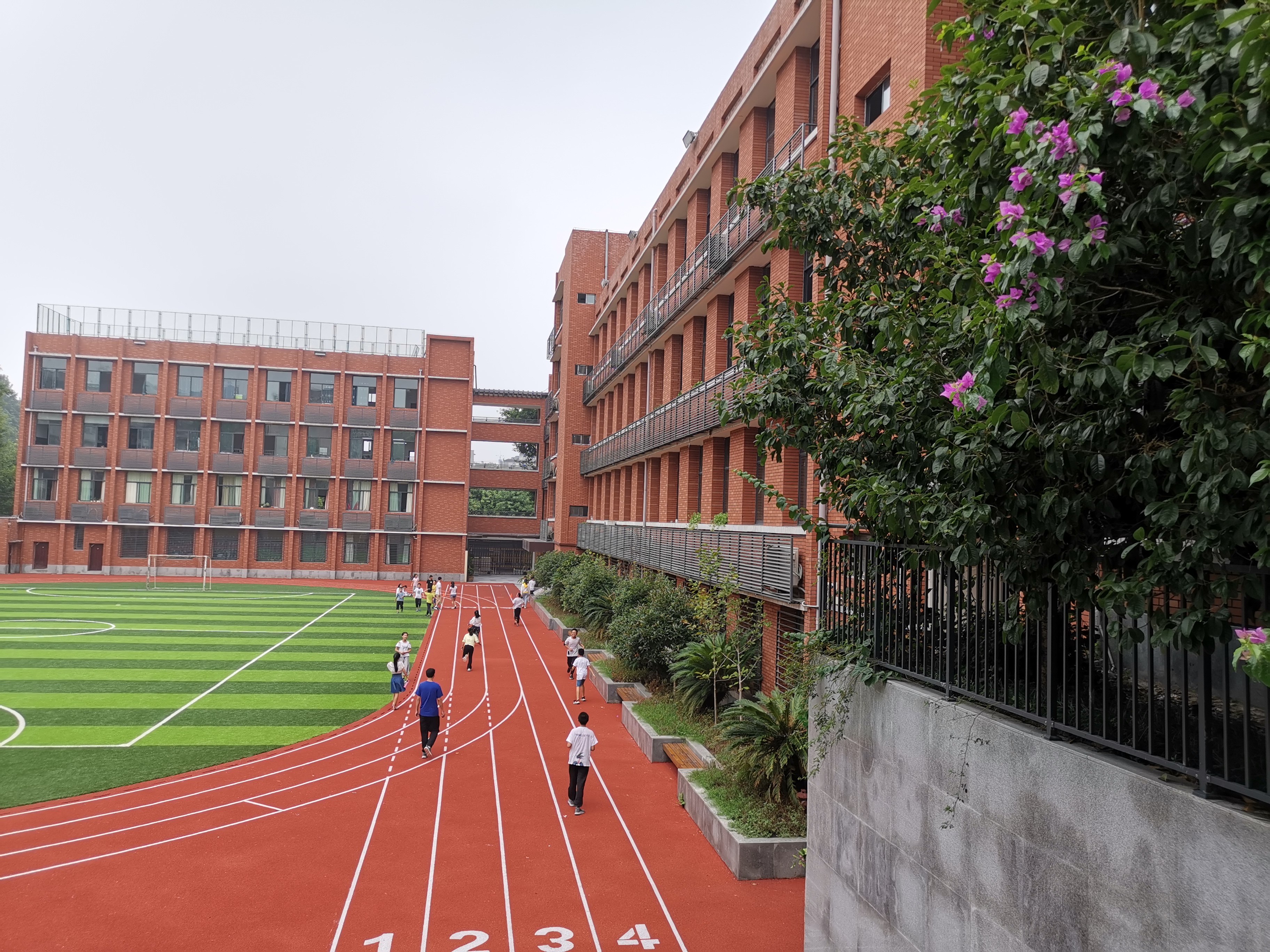 发展促变化 旧貌换新颜-重庆市九龙坡区铝城小学
